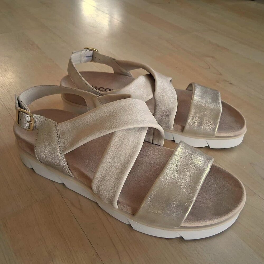 IGI & Co Strappy Slingback Sandals